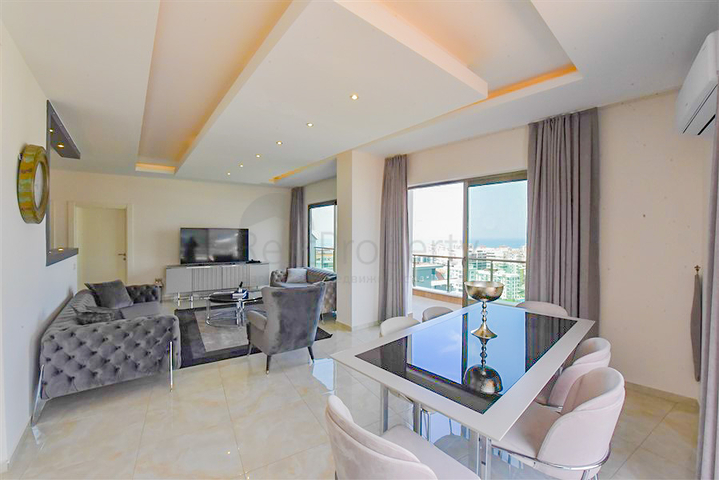 بنتهاوس واسع 3 + 1 في منطقة محمودلار