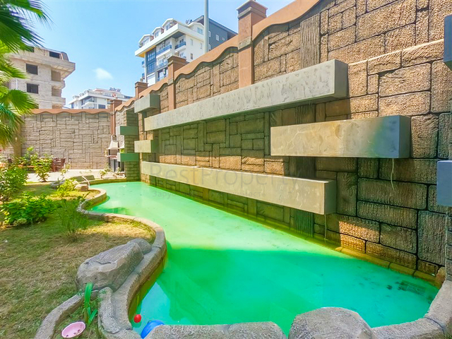 بنتهاوس واسع 3 + 1 في منطقة محمودلار