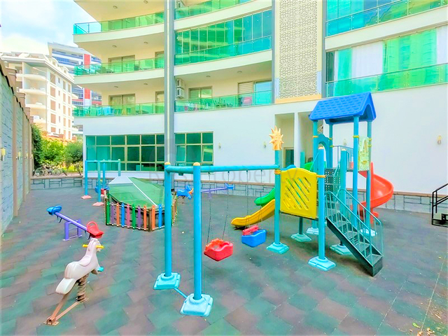 بنتهاوس واسع 3 + 1 في منطقة محمودلار