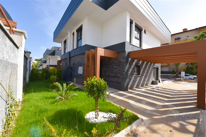 فيلا 4+1 لعائلة كبيرة 