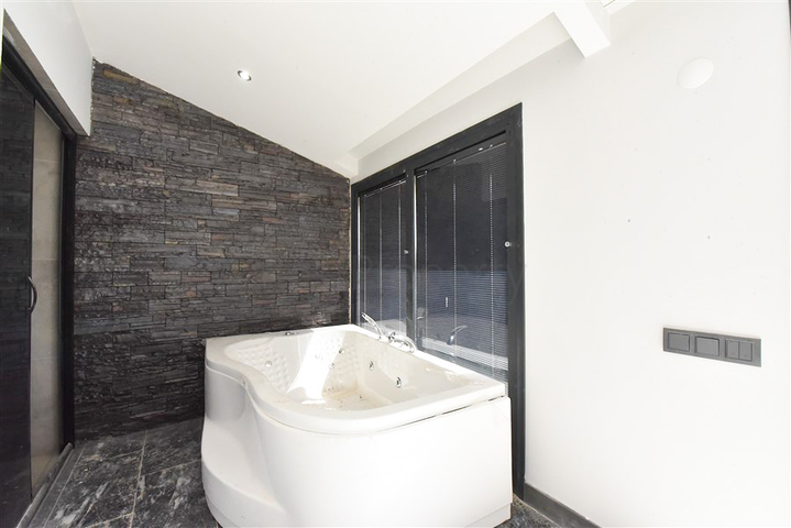 فيلا 4+1 لعائلة كبيرة 