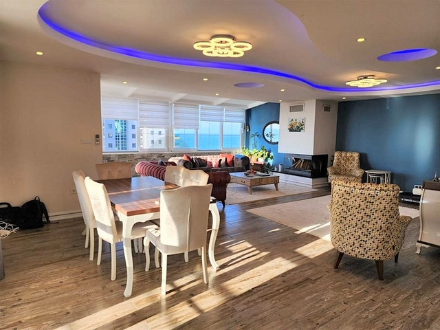 شقة فسيحة 3 + 1 مع إطلالة بانورامية على البحر