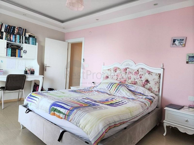 شقة فسيحة 3 + 1 مع إطلالة بانورامية على البحر