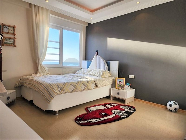 شقة فسيحة 3 + 1 مع إطلالة بانورامية على البحر