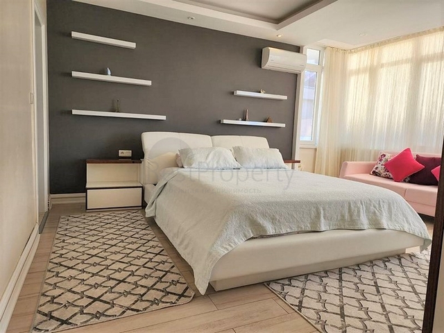 شقة فسيحة 3 + 1 مع إطلالة بانورامية على البحر