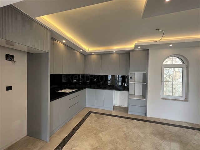 فيلا 3+1 مع إطلالة بانورامية على البحر مع إمكانية الحصول على الجنسية التركية