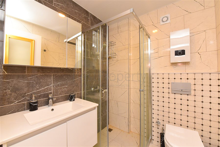 1 + 1 شقة للإيجار في منطقة أفسالار ، 1200 م. إلى البحر