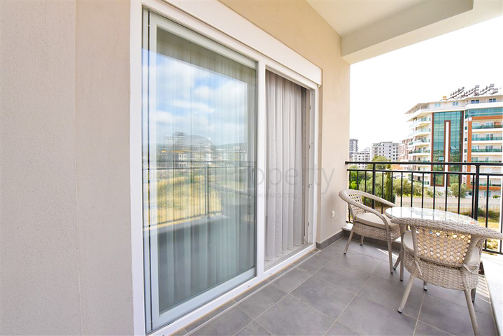 1 + 1 شقة للإيجار في منطقة أفسالار ، 1200 م. إلى البحر