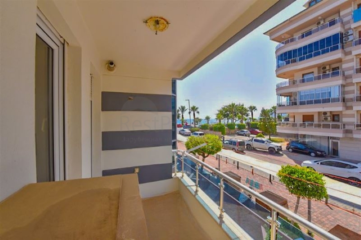 شقة فسيحة 4 + 1 على الساحل الأول في منطقة أوبا