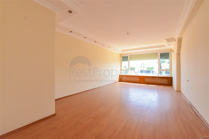 شقة فسيحة 4 + 1 على الساحل الأول في منطقة أوبا