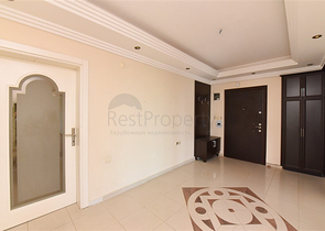 شقة فسيحة 4 + 1 على الساحل الأول في منطقة أوبا