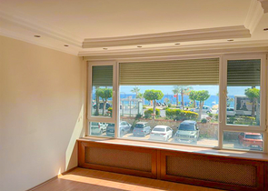 شقة فسيحة 4 + 1 على الساحل الأول في منطقة أوبا