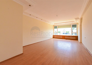 شقة فسيحة 4 + 1 على الساحل الأول في منطقة أوبا