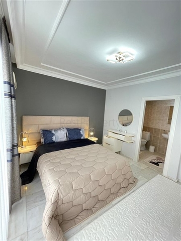 شقة فسيحة 2 + 1 على بعد 500 متر فقط من البحر في منطقة أوبا