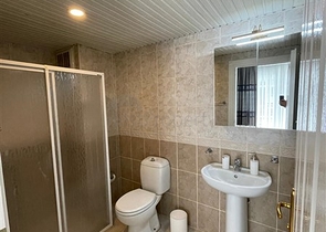 شقة فسيحة 2 + 1 على بعد 500 متر فقط من البحر في منطقة أوبا