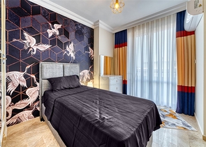 شقة واسعة في منطقة محمودلار تطل على البحر والجبل