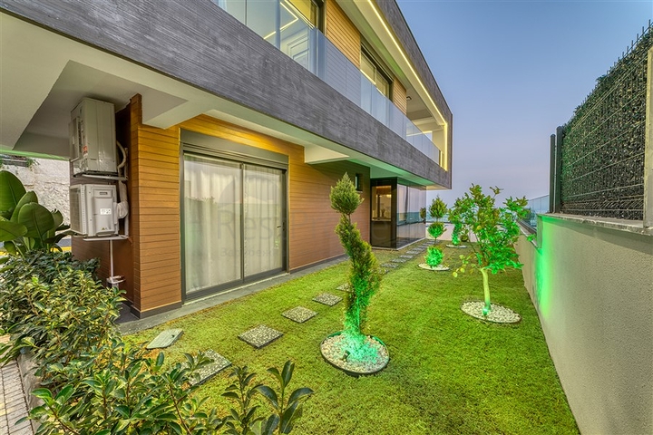 فيلا فاخرة 4 + 1 مع إطلالات خلابة على ألانيا بأكملها