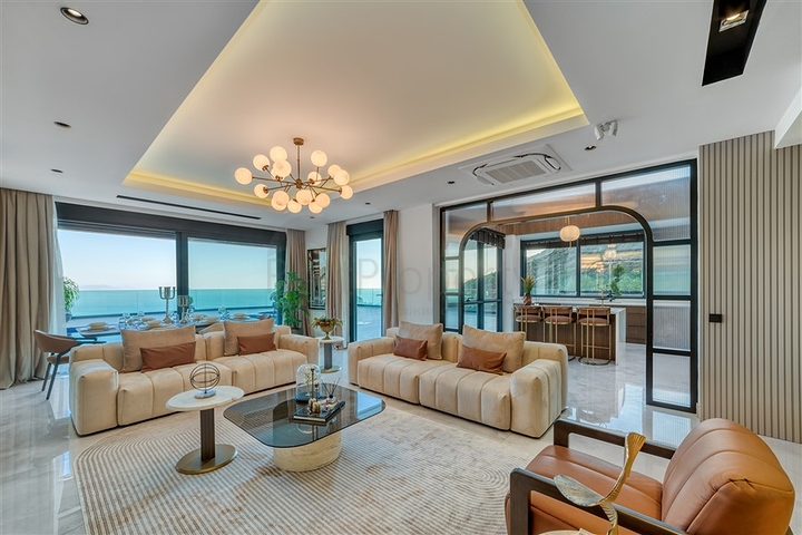 فيلا فاخرة 4 + 1 مع إطلالات خلابة على ألانيا بأكملها