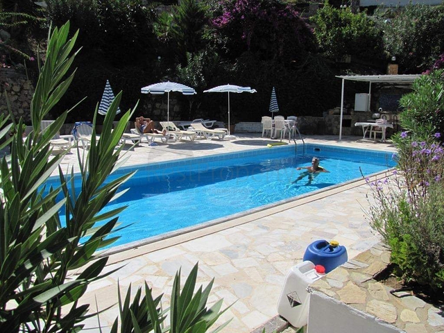 تاون هاوس 2 + 1 على بعد 600 متر من البحر في منطقة كارجيجاك