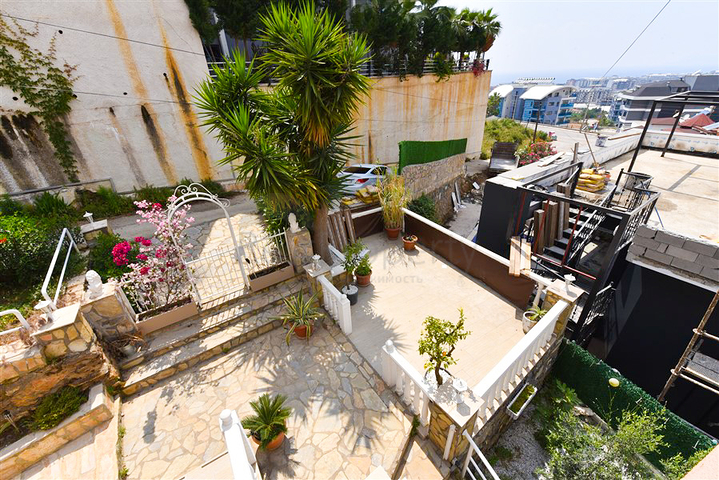 تاون هاوس 2 + 1 على بعد 600 متر من البحر في منطقة كارجيجاك