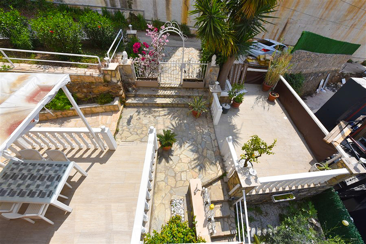 تاون هاوس 2 + 1 على بعد 600 متر من البحر في منطقة كارجيجاك