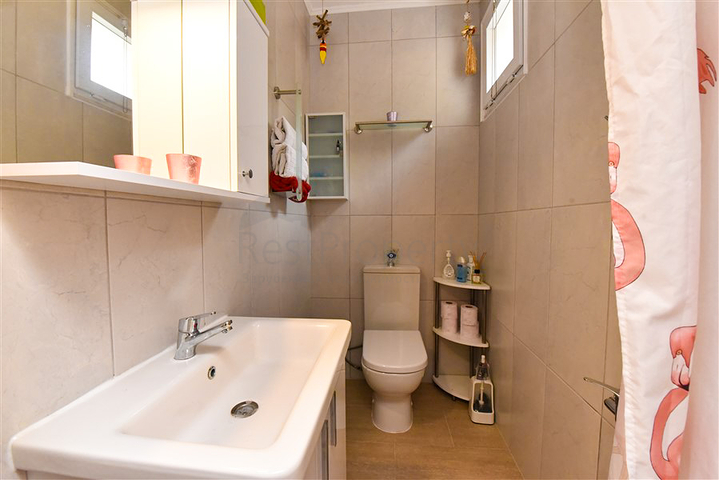 تاون هاوس 2 + 1 على بعد 600 متر من البحر في منطقة كارجيجاك