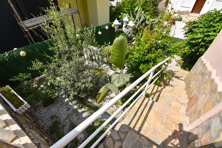 تاون هاوس 2 + 1 على بعد 600 متر من البحر في منطقة كارجيجاك