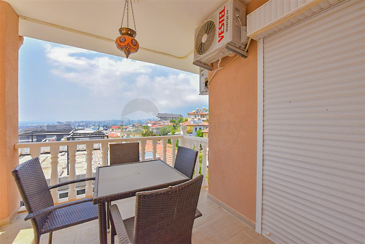 تاون هاوس 2 + 1 على بعد 600 متر من البحر في منطقة كارجيجاك