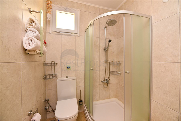 تاون هاوس 2 + 1 على بعد 600 متر من البحر في منطقة كارجيجاك