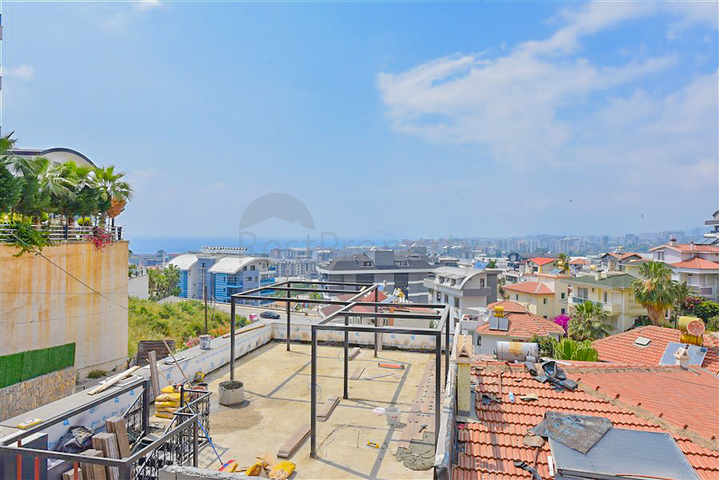 تاون هاوس 2 + 1 على بعد 600 متر من البحر في منطقة كارجيجاك