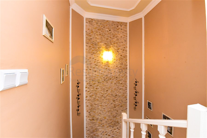 تاون هاوس 2 + 1 على بعد 600 متر من البحر في منطقة كارجيجاك