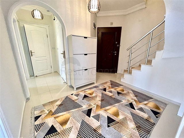 بنتهاوس فسيحة 4 + 1 من المالك ، على بعد 300 متر من البحر في منطقة أوبا