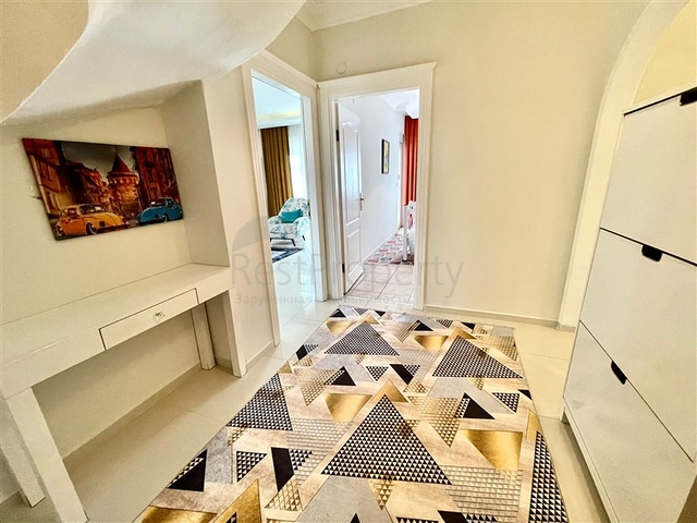 بنتهاوس فسيحة 4 + 1 من المالك ، على بعد 300 متر من البحر في منطقة أوبا