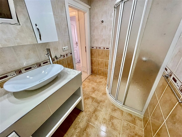 بنتهاوس فسيحة 4 + 1 من المالك ، على بعد 300 متر من البحر في منطقة أوبا