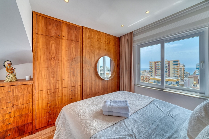 بنتهاوس 2+1 مع تراس واسع وإطلالة على الجبل