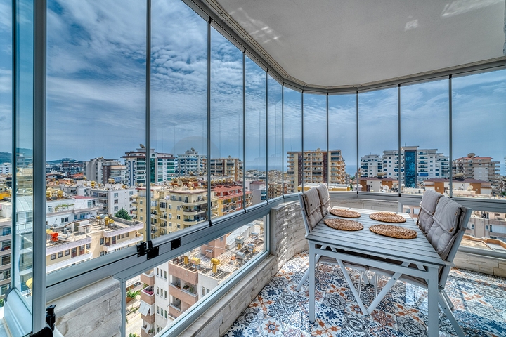 بنتهاوس 2+1 مع تراس واسع وإطلالة على الجبل