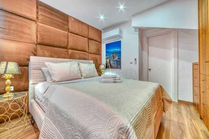 بنتهاوس 2+1 مع تراس واسع وإطلالة على الجبل