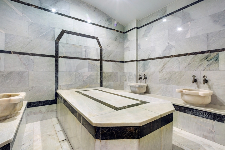 بنتهاوس 2+1 مع تراس واسع وإطلالة على الجبل