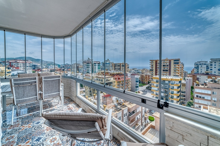 بنتهاوس 2+1 مع تراس واسع وإطلالة على الجبل