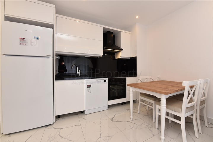 شقة جديدة 1+1 في وسط ألانيا