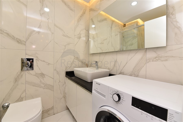 شقة جديدة 1+1 في وسط ألانيا