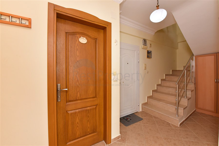 شقة 4+1 مع تراس وشرفات واسعة