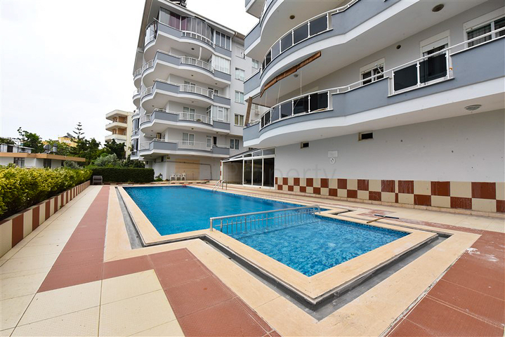 شقة 4+1 مع تراس وشرفات واسعة