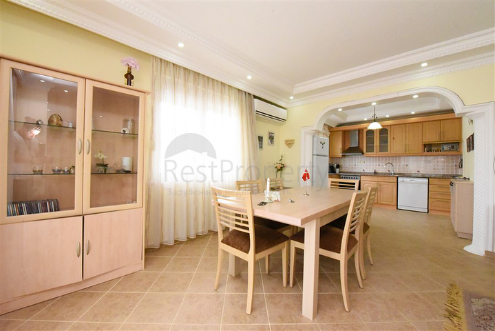 شقة 4+1 مع تراس وشرفات واسعة