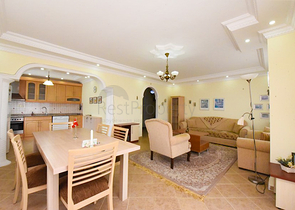 شقة 4+1 مع تراس وشرفات واسعة