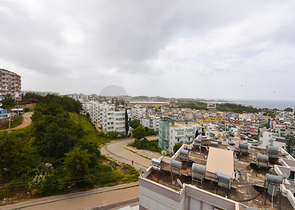 شقة 4+1 مع تراس وشرفات واسعة