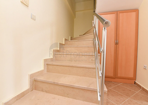 شقة 4+1 مع تراس وشرفات واسعة