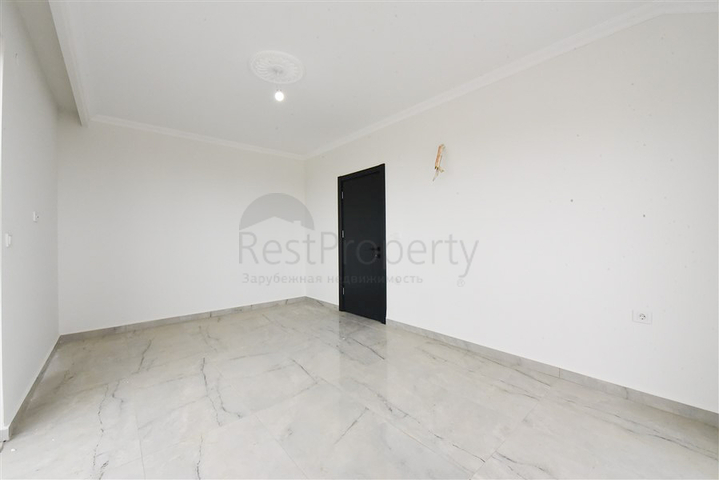 بنتهاوس من طابقين 2 + 1 مع إطلالات على البحر والجبل