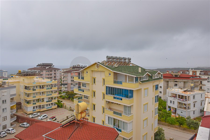 بنتهاوس من طابقين 2 + 1 مع إطلالات على البحر والجبل