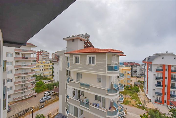 بنتهاوس من طابقين 2 + 1 مع إطلالات على البحر والجبل